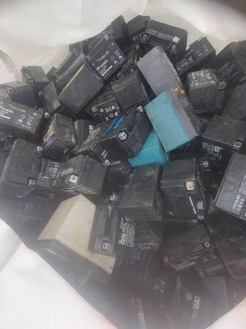Used Motorcycle Lead-Acid Battery Scrap (Yuasa / GS Mix)